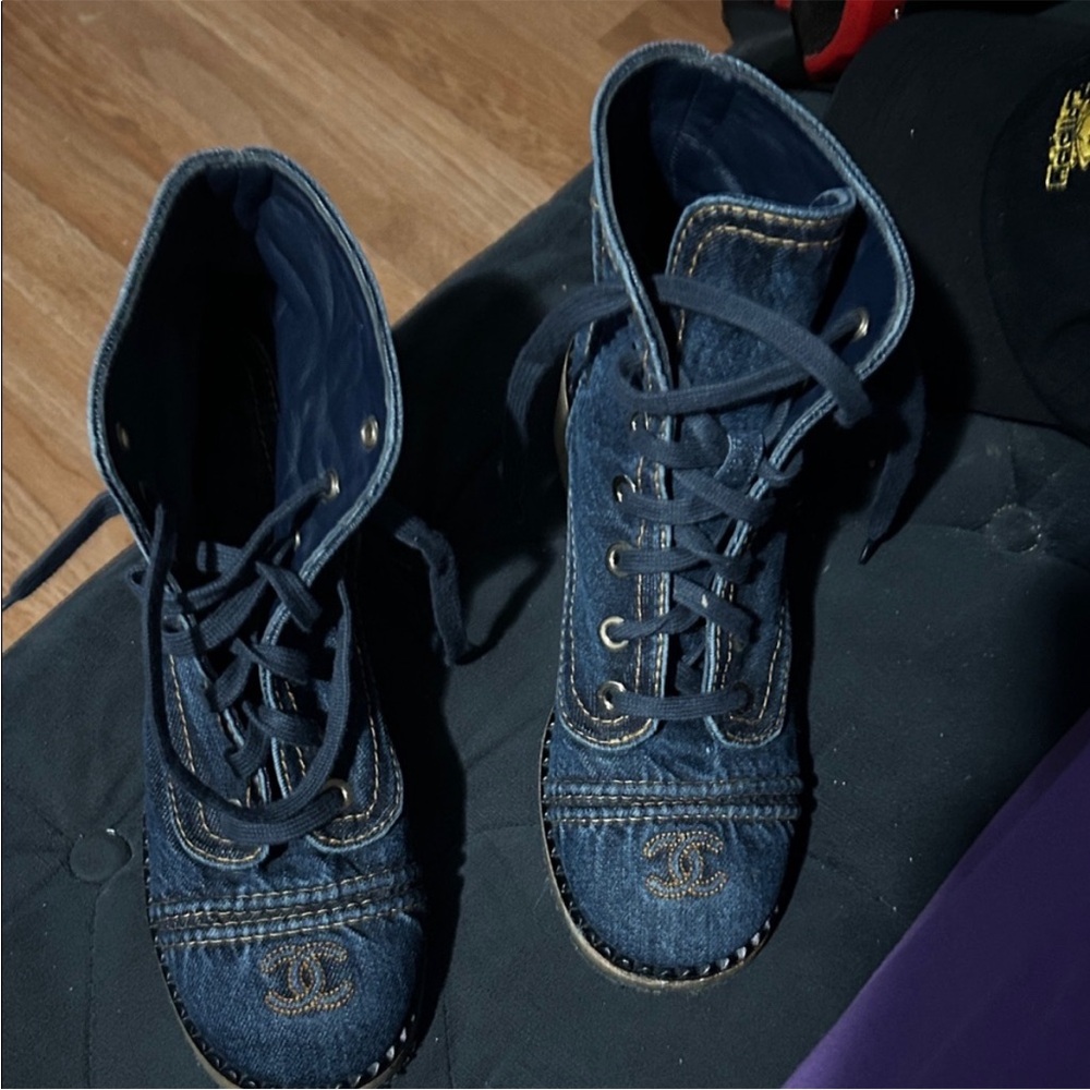 💙AUTHENTIC CHANEL Navy Denim Lace-Up Boots💙
